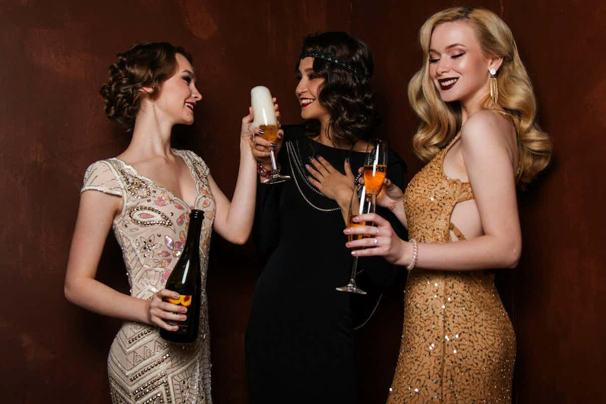 women enjoying drinks at a party room for rent